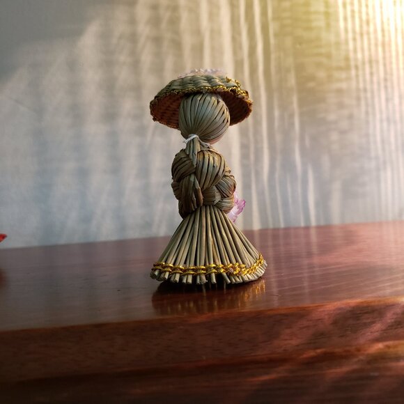 3 1/2 " BROOM STICK DOLL. Vintage, handmade, From the Sixties. - Picture 3 of 3